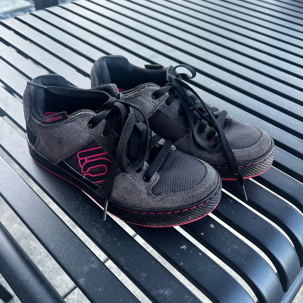 Five Ten Women's Black and Pink Mountain Bike Shoes Flat Pedal